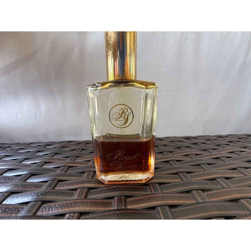 Royal Secret Perfumed Bath Oil Five Star Fragrance Co 1 fl oz Vintage MAKE OFFER